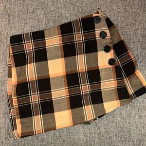Plaid women’s medium skort